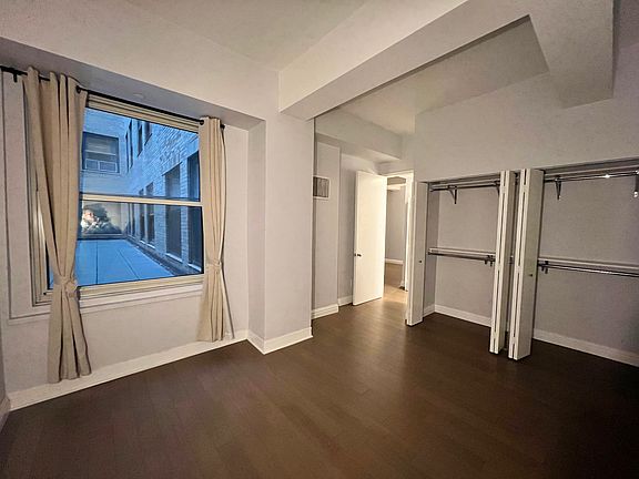 4th image of 88 Greenwich St APT 301