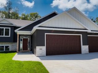 14 Tyrol Dr SE, Rochester, MN 55904