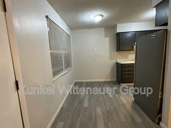 4th image of 1320-10 N 1st St