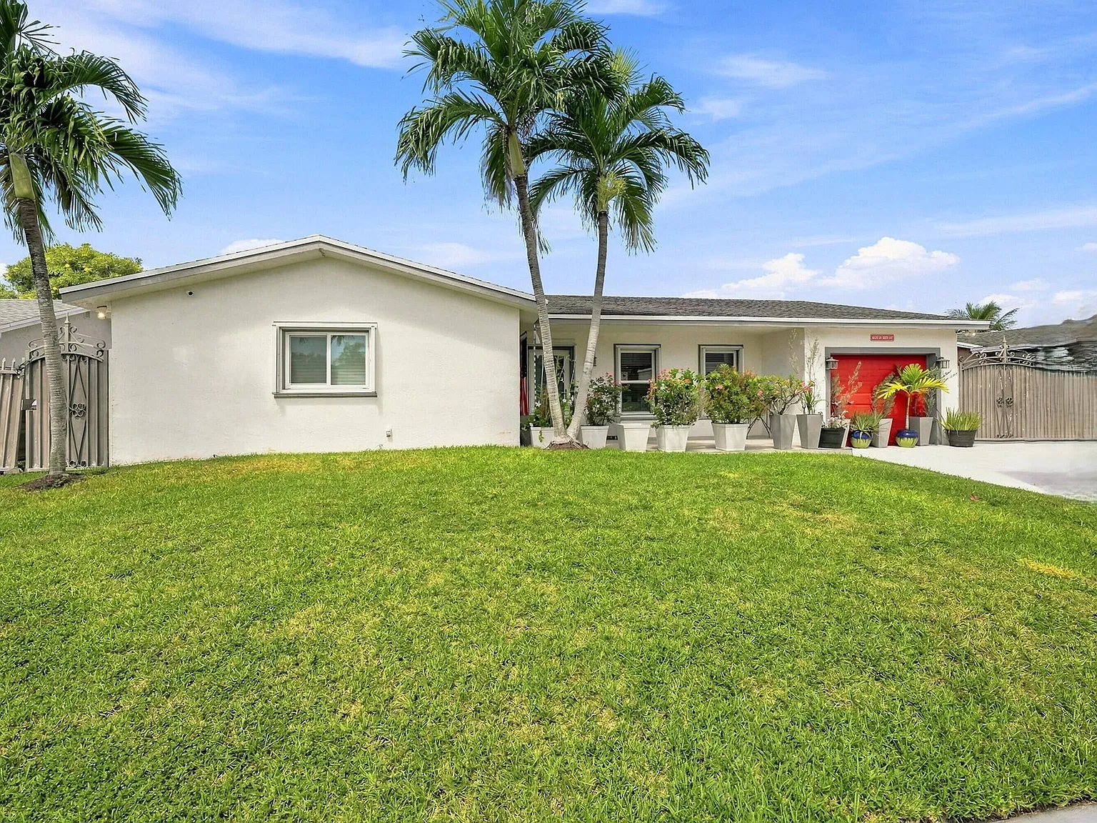 3 bed, 2.0 bath, 1890 sqft, $4,350 — Photo 4