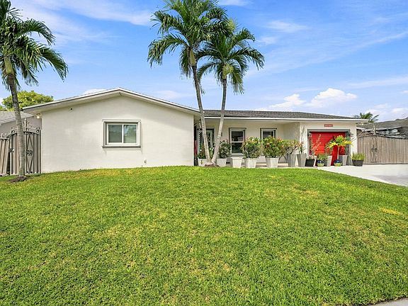 4th image of 16820 SW 108TH Avenue