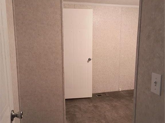 5th image of 315 Parkview Dr #74
