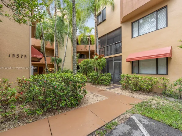 15575 Miami Lakeway N APT 302, Miami Lakes, FL 33014