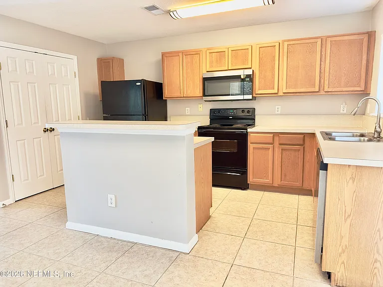 137 Monte Carlo Ct — Photo 10