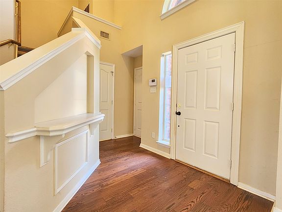3rd image of 2105 Clubside Dr