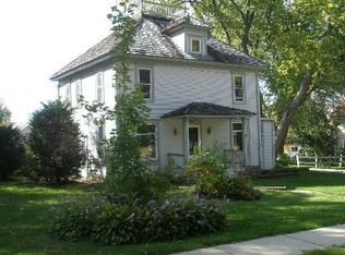 4909 Barnard Mill Rd, Ringwood, IL 60072