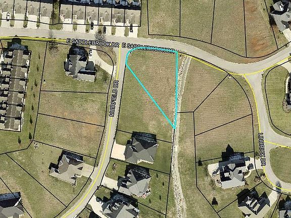 3rd image of 106 E Saddlebrook Dr #93