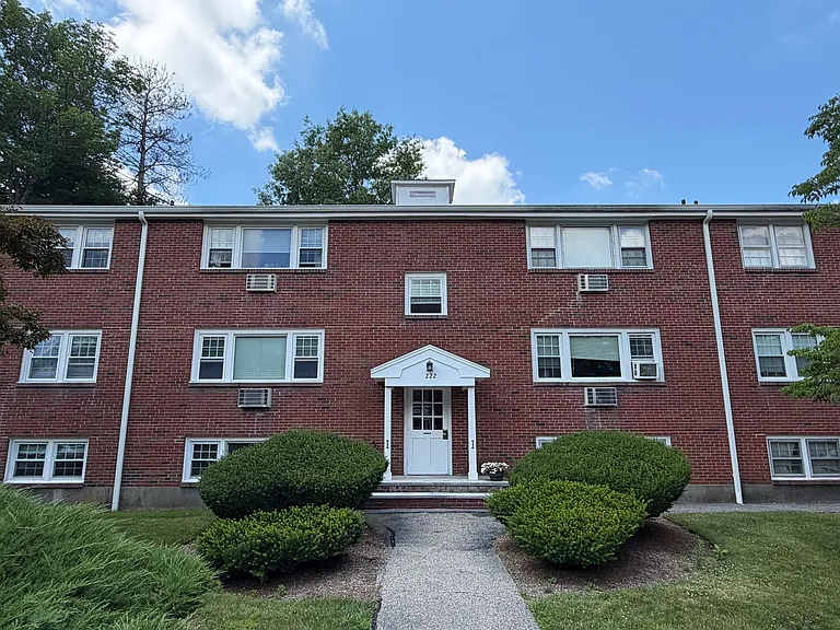 222 School St — Photo 1