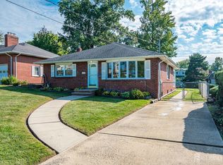 736 Harrell Ave, Woodbridge, NJ 07095