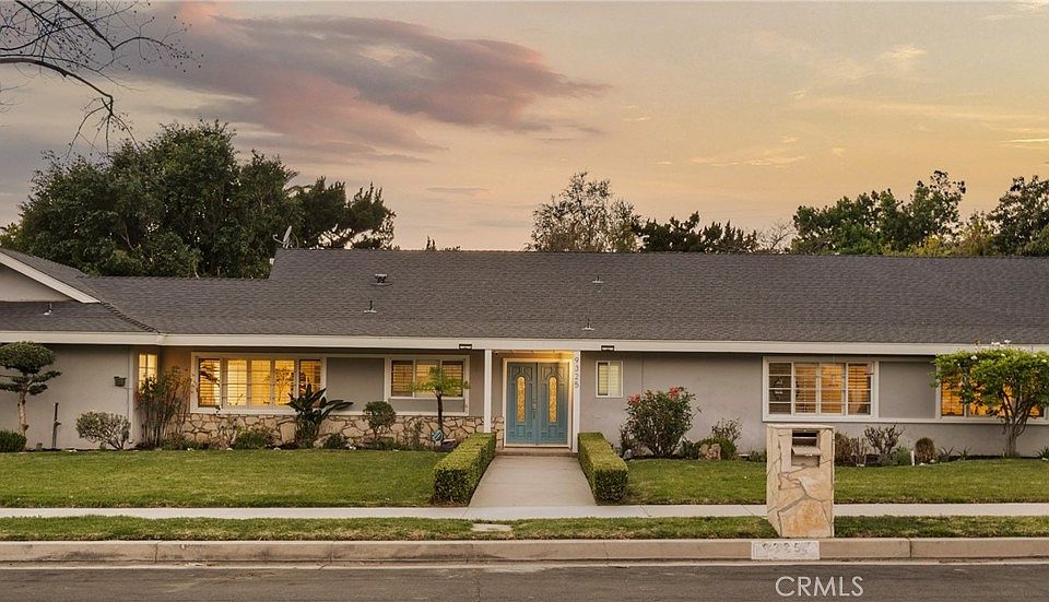 1st image of 9325 Encino Ave