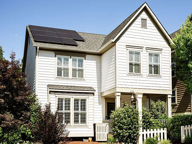 239 Huntley Ave — Photo 1