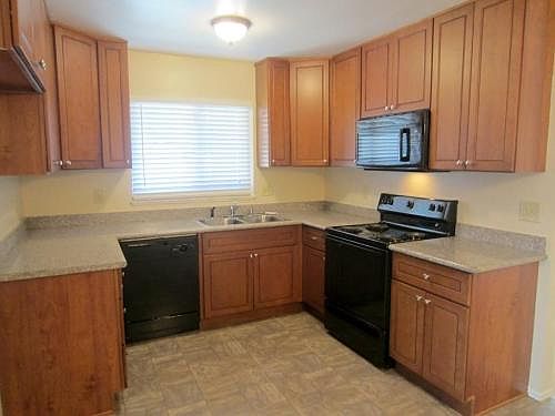 4th image of 207 Hemlock St