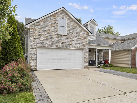 3rd image of 132 Baybrook Cir