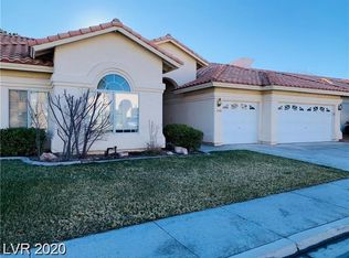 1408 Castle Crest Dr, Las Vegas, NV 89117