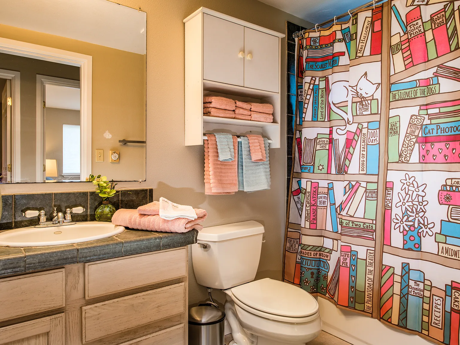 2 bed, 1.5 bath, 1100 sqft, $2,450 — Photo 3