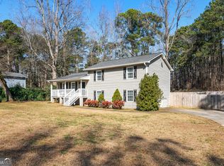 6192 Pine Ln, Douglasville, GA 30135