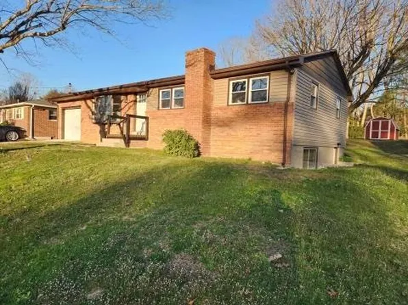 106 Holliday Dr, Beckley, WV 25801