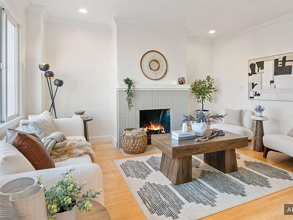 4th image of 32 Seville St