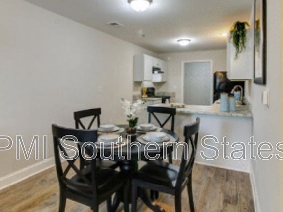 4th image of 202 Walnut Hill Dr APT C