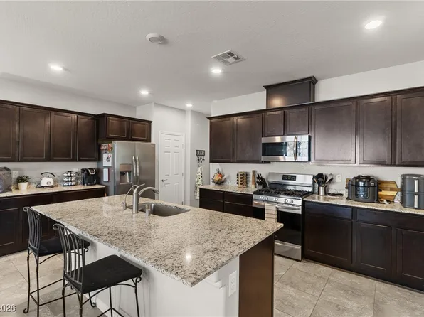 7215 Dazzle Point St, North Las Vegas, NV 89084