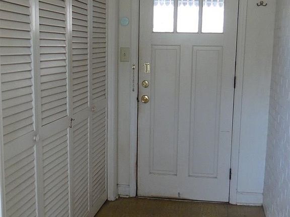 3rd image of 845 Knollwood Dr