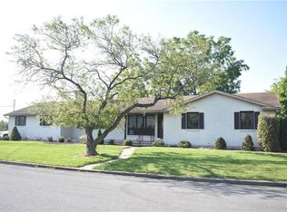 306 E Prospect St, Nazareth, PA 18064