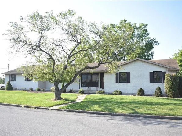 306 E Prospect St, Nazareth, PA 18064