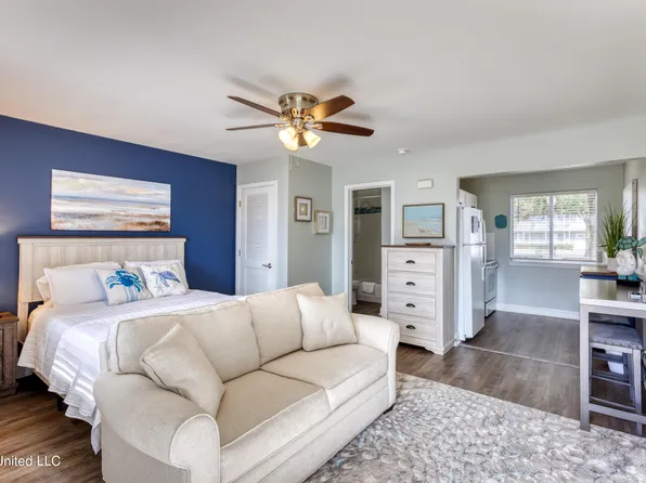 1664 Beach Blvd #29, Biloxi, MS 39531