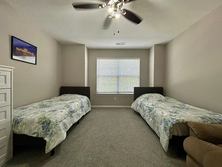 2113 Livingston St — Photo 19