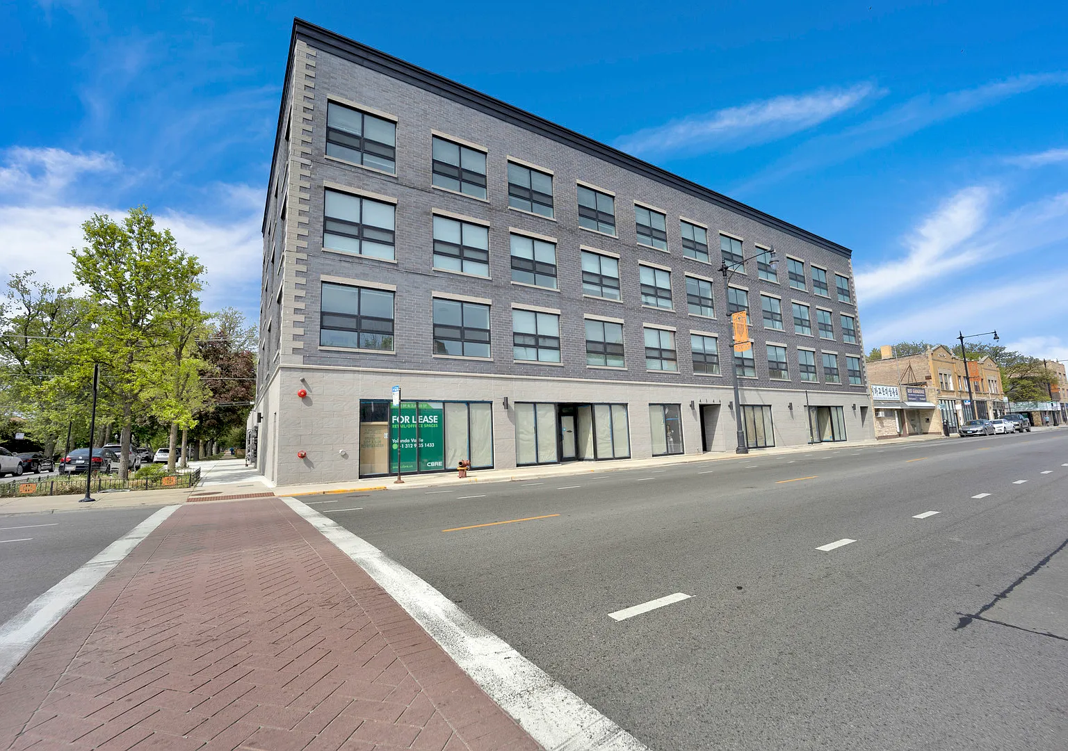 2 bed, 650 sqft, $2,100 — Photo 1