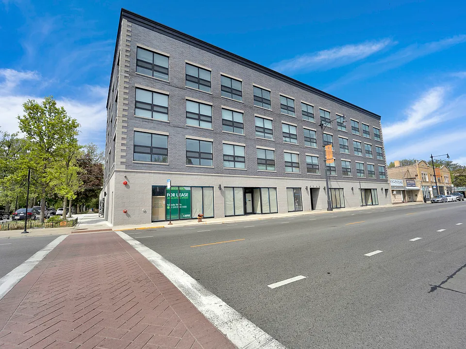 4350 W Lawrence Ave #405