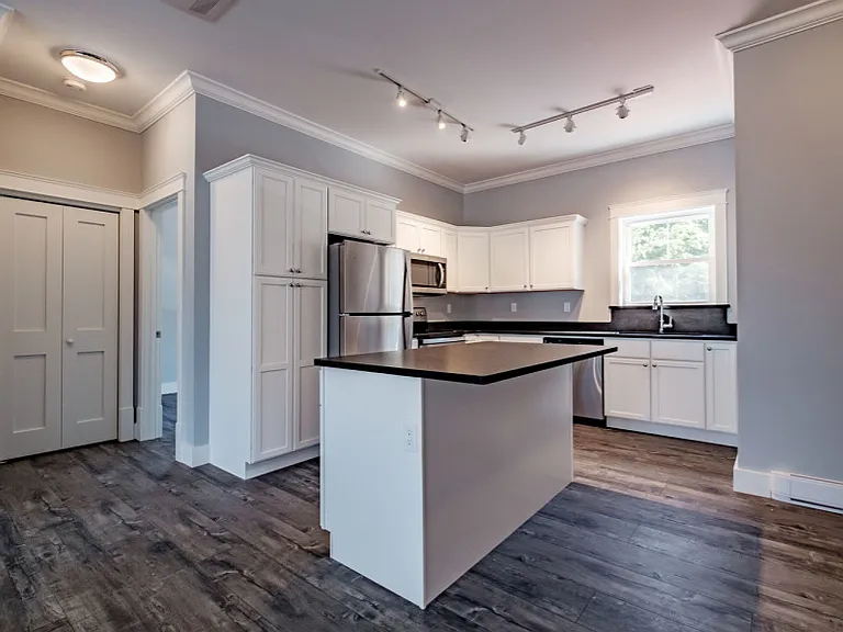 2 Cottage St #3 — Photo 1