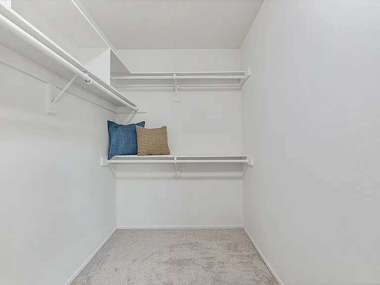 11965 Gorham Ave #503 — Photo 25