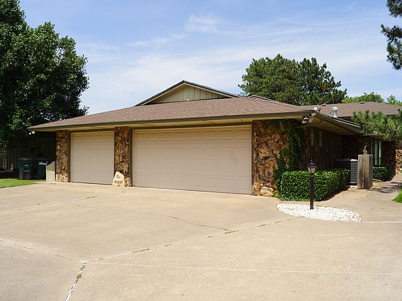 3rd image of 3102 Edgewood Dr