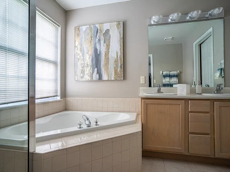 Waterview Townhouse Apartments — Photo 17
