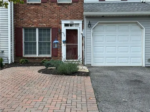 106 Brookfield Dr, Macungie, PA 18062
