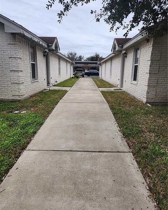 1st image of 928 French Ave