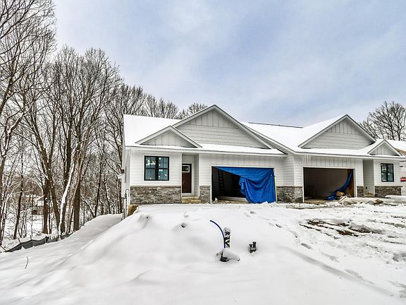 2nd image of 20381 Excelsior Blvd