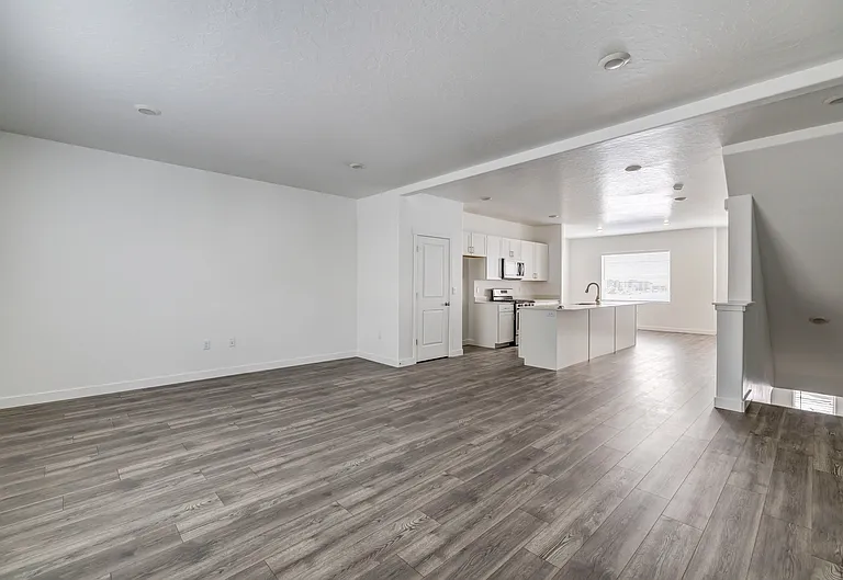 413 S 1110 W #MAIN FLOOR MASTER — Photo 7