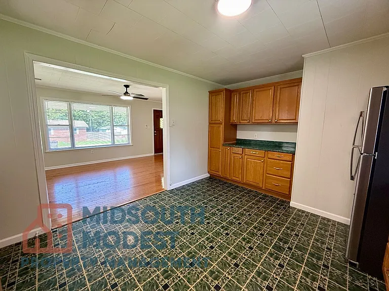 211 Tech St — Photo 9