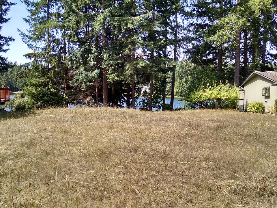 1st image of 110 E. Lakeshore Drive
