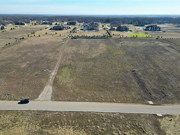5th image of 10411 Windsor Dr