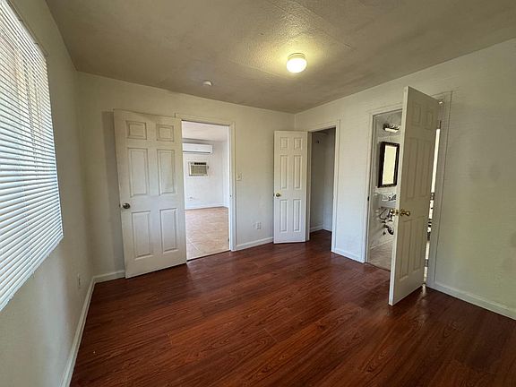5th image of 3824 14th Ave