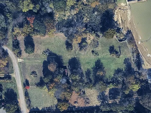 1505 Oak Hill Dr, Kemp, TX 75143