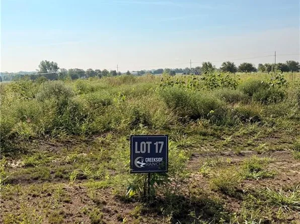 1085 Aria Dr, Raymore, MO 64083