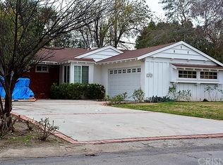 23070 Leonora Dr, Woodland Hills, CA 91367