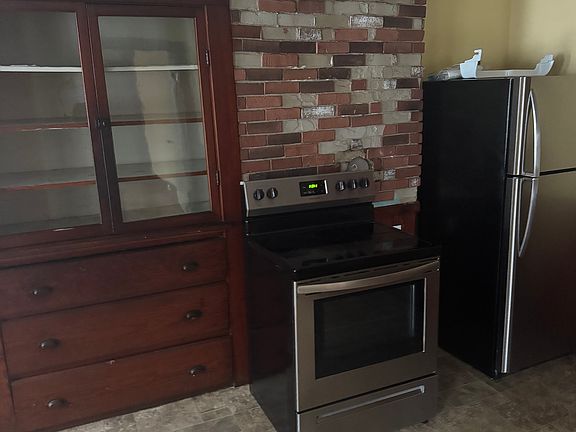 5th image of 22 Walnut St #20
