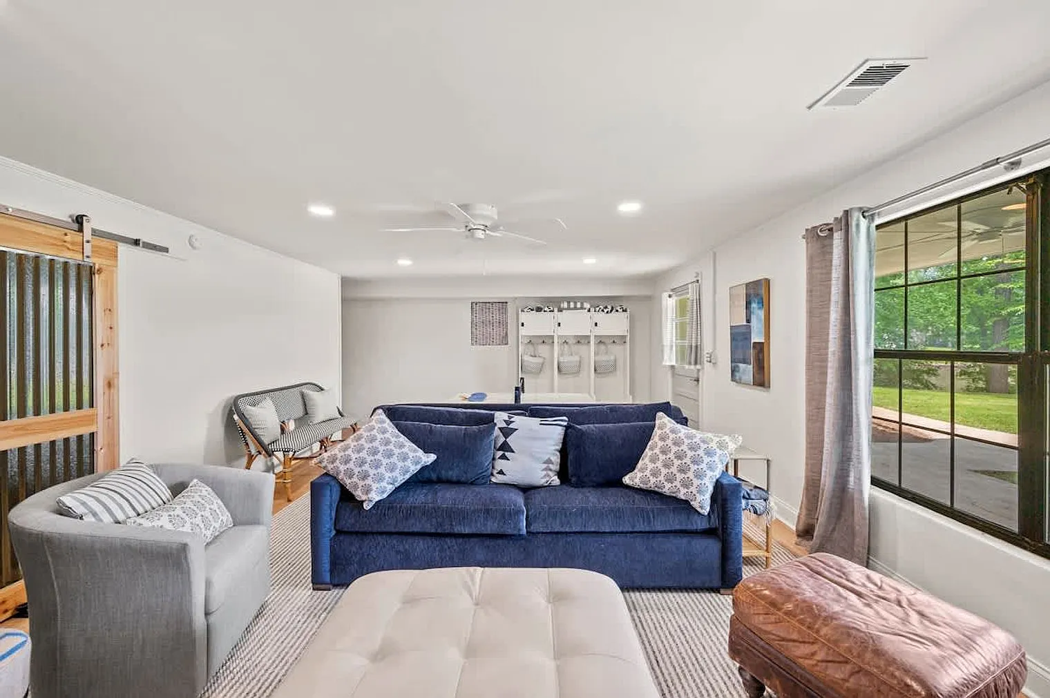 5 bed, 4.0 bath, $7,987 — Photo 3