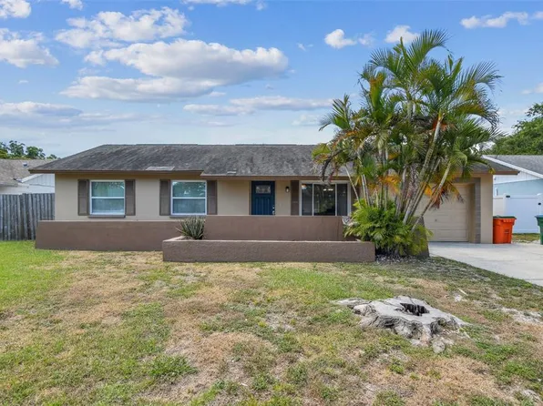10036 82nd St, Seminole, FL 33777