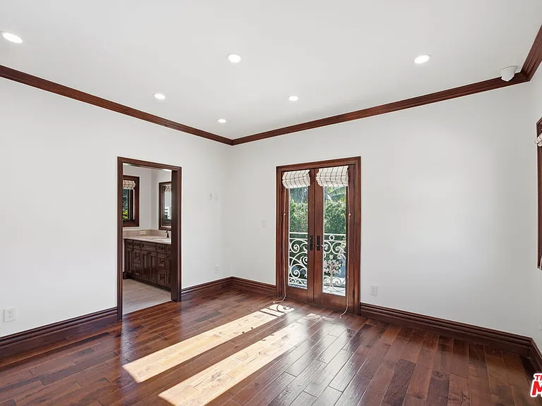 2108 San Ysidro Dr — Photo 27